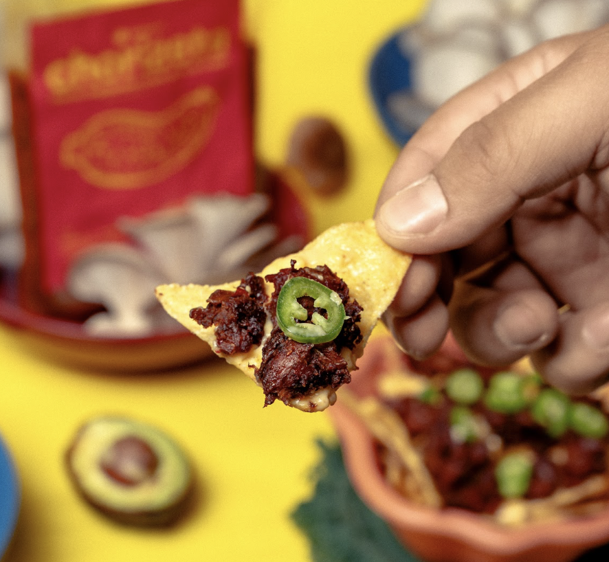 Nachos con chorizo de hongos
